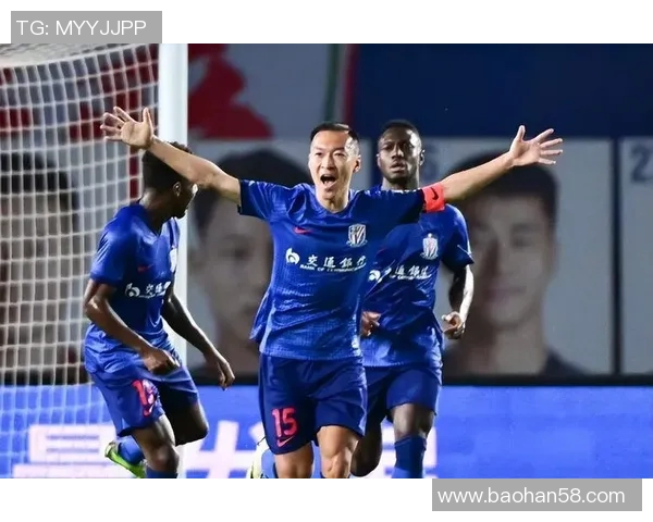 上港与贵州激战正酣争夺中超积分榜关键战役即将上演